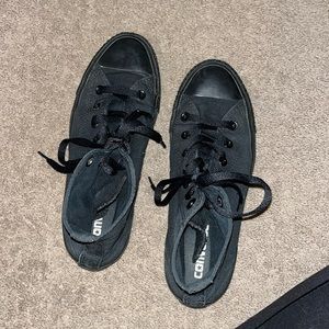 High top Converse.